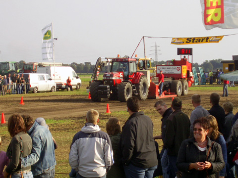 Read more about the article Trecker Treck in Kleve 2007